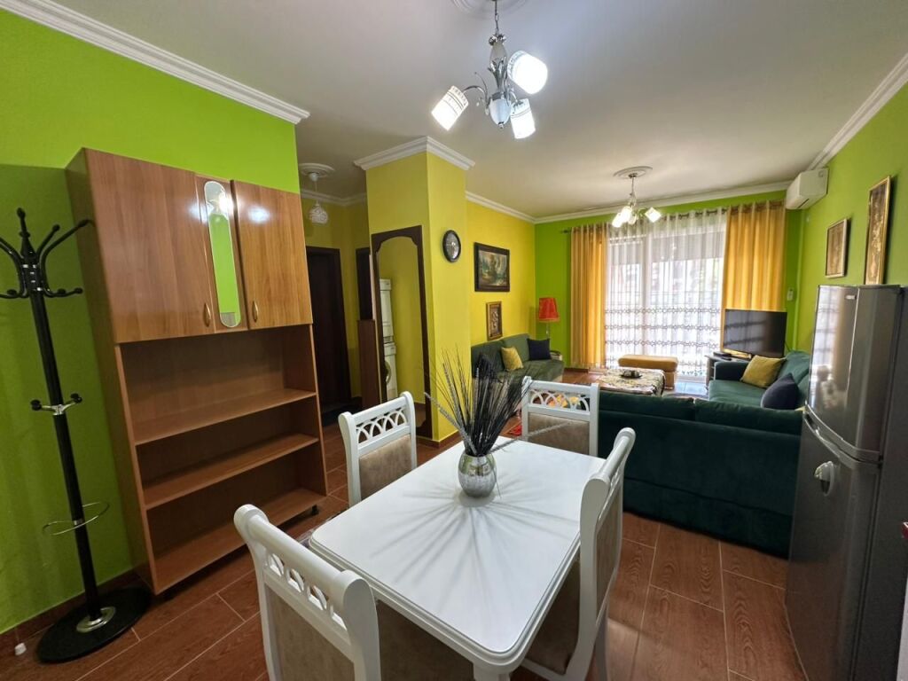 APARTAMENT 1+1 ME QIRA PRANE 21 DHJETORIT 50.000 LEKE