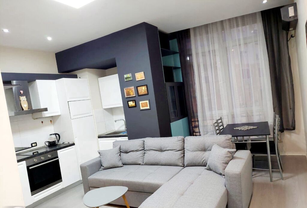 LYCEUM  APARTMENT FOR RENT