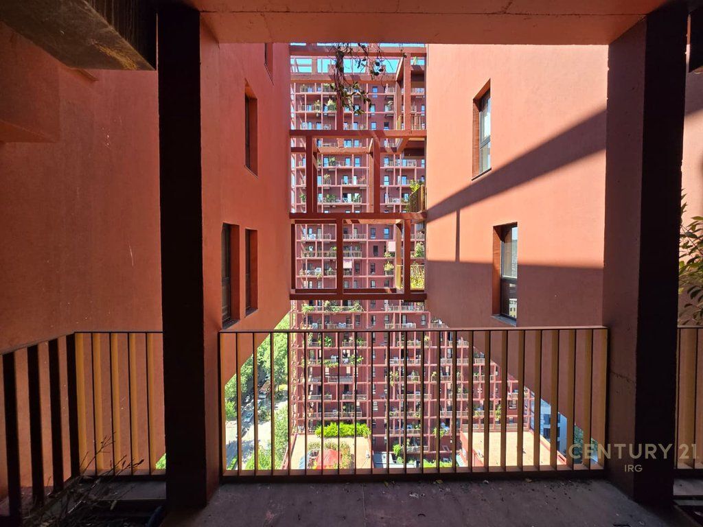 Apartament 2+1+2 per shitje tek Garden Building Tirana