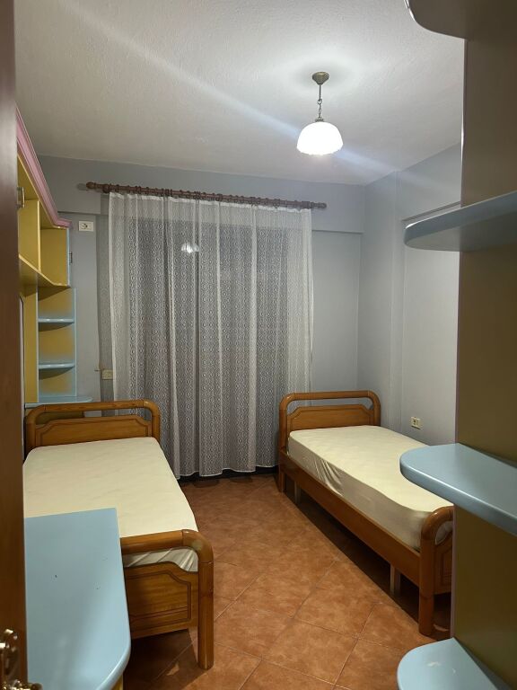 We rent a 2+1 apartment near Myslym Shyri