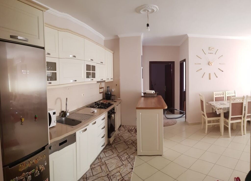 Jepet me qira apartament 2+1 në Misto Mame!