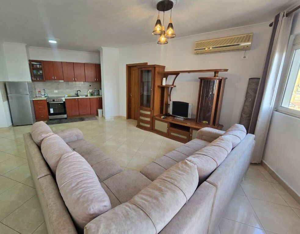 📌 Appartamento 2+1 in affitto – Via delle Barricate