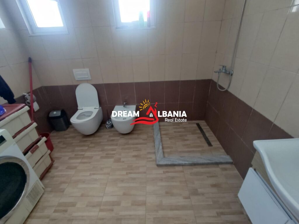 Villa su due piani in vendita vicino al Lago Secco, Tirana (ID 4151220)