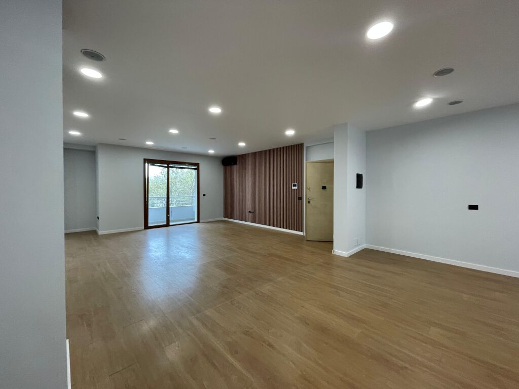 Office Space for Rent at Hilton Garden Inn, Delijorgj