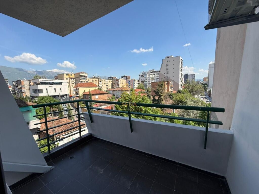 Affitto, Locale commerciale 3+1+2+2blk, Selvia, 1300 Euro/mese