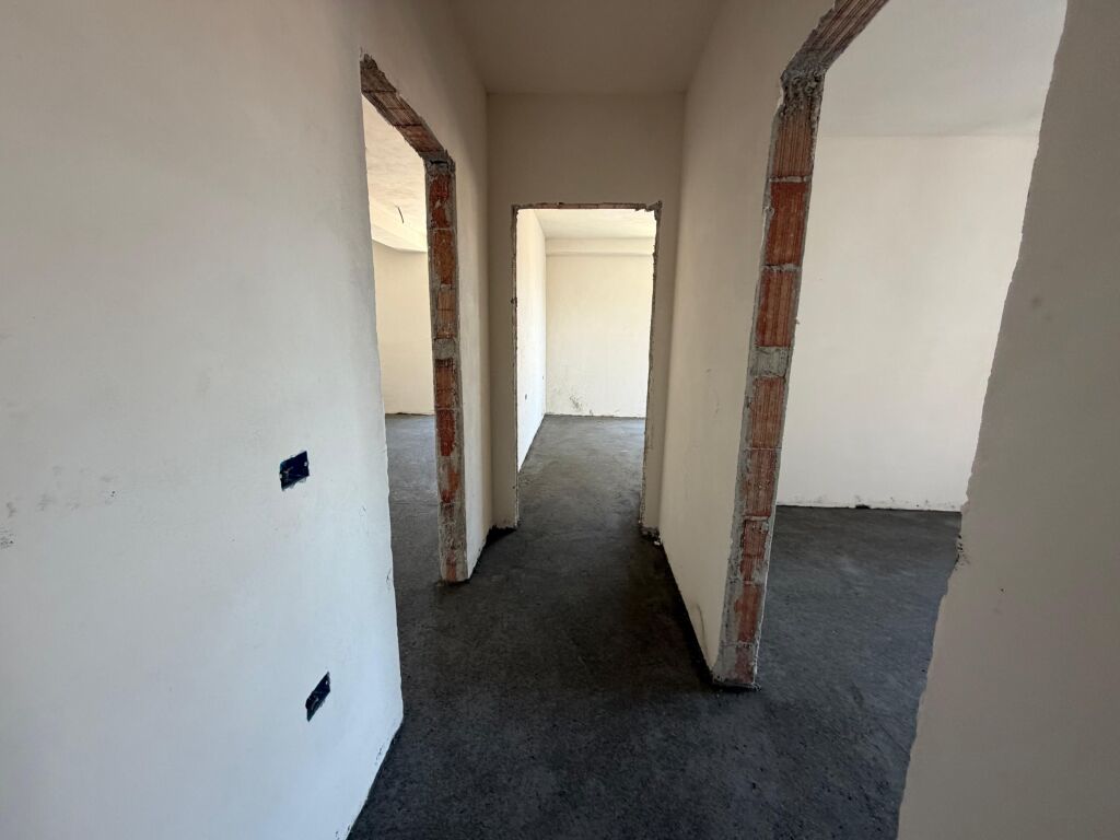 Apartment 3+1+balcony for sale at Rrethi Ullirit, Kamez