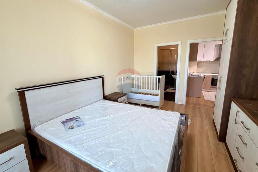 APARTAMENT 2+1+2 TEK KOPSHTI BOTANIK !