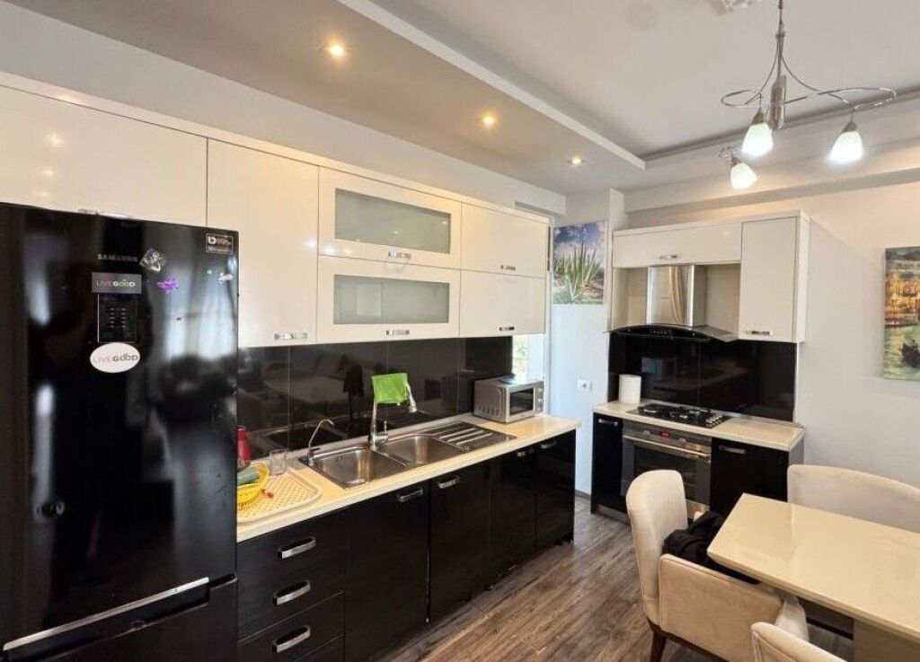 🏡 APARTAMENT 2+1+2 PËR SHITJE – KOPSHTI ZOOLOGJIK