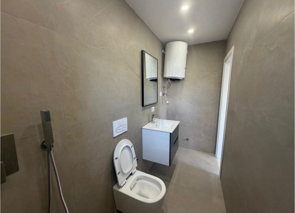 🏠Business premises for rent,📍 Mine Peza Street, 430€💶