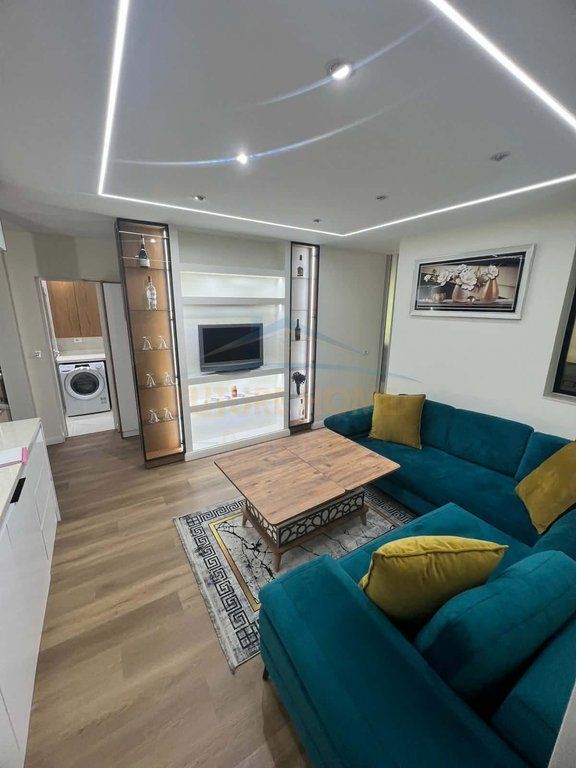 Affitto, Appartamento 2+1 + Veranda, Ex Campo di Aviazione, Tirana