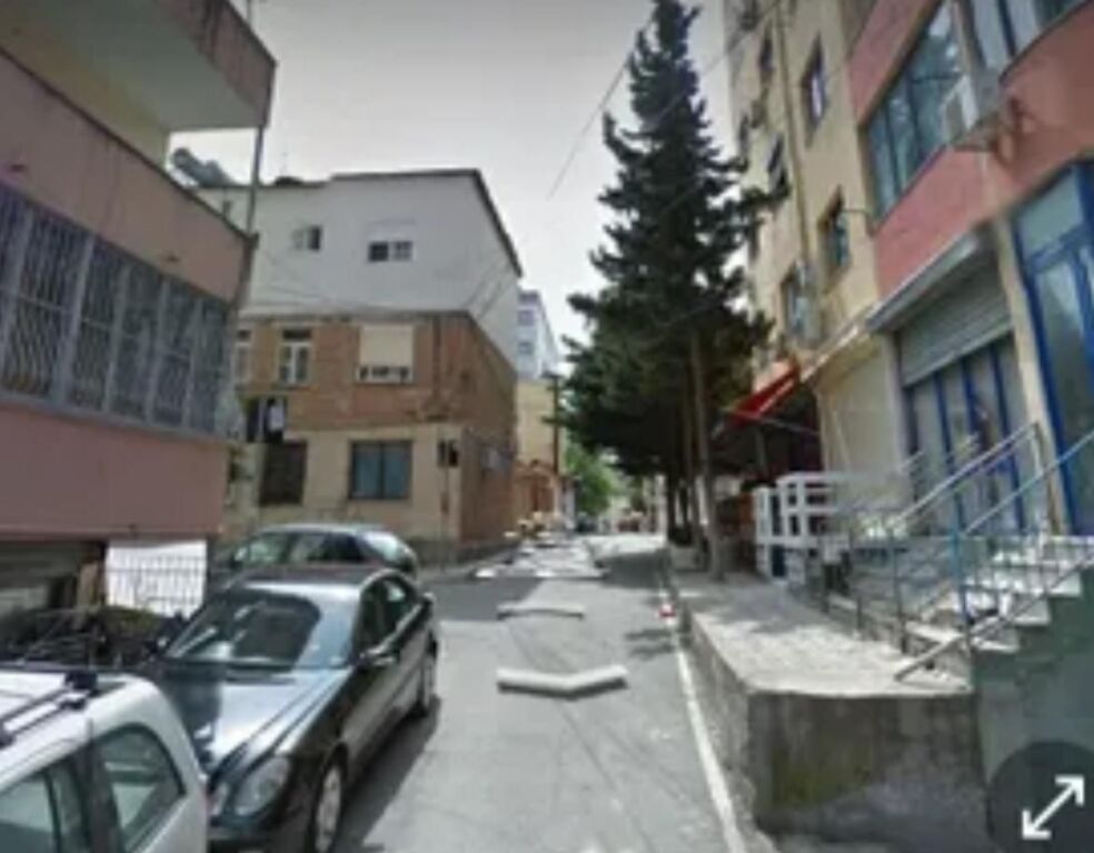 Negozio in affitto in via Riza Cerova