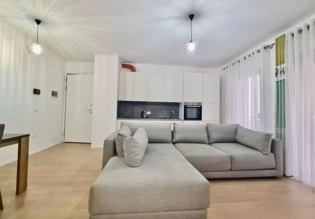 Apartament 1+1 per Qera Kompleksi Delijorgji