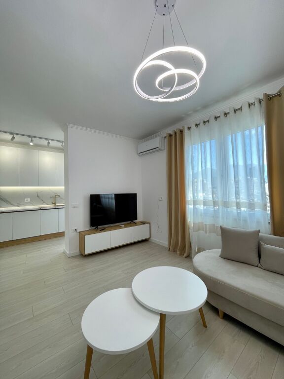 Apartament 1+1 per qira tek Petro Nini
