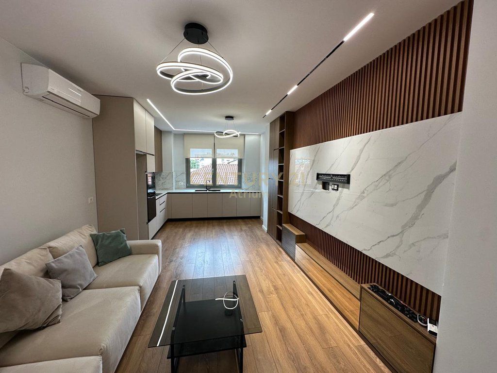 SHITET APARTAMENT 2 + 1 + 2 TEK OXHAKU KOMPLEKSI TOWER BRIGDE !