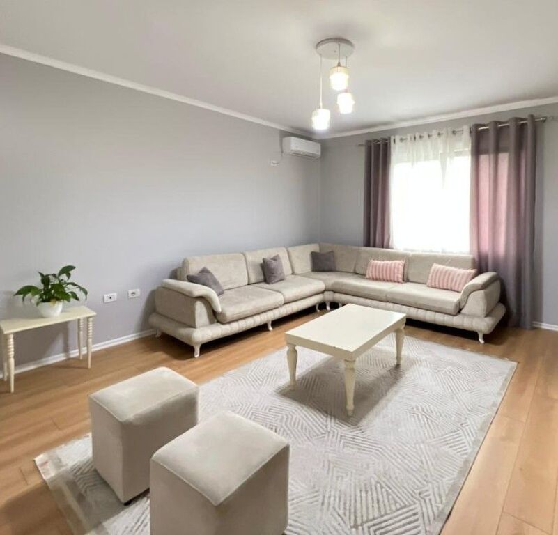 🌿APARTAMENT 2+1+2 me dy ballkone + PARKIM ME QIRA – KOPSHTI BOTANIK! 🌿