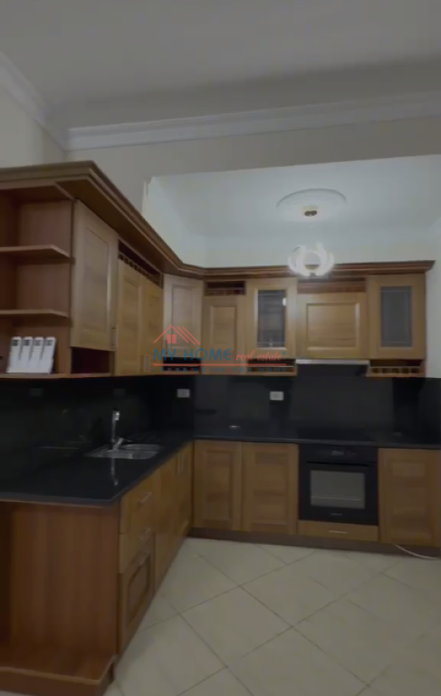 Ufficio in Affitto Via Dibra Tirana