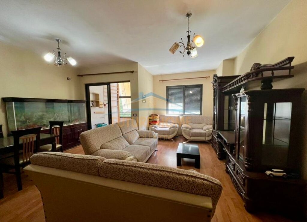 Qera, Apartament 2+1, Yzberisht, Tiranë 500 €