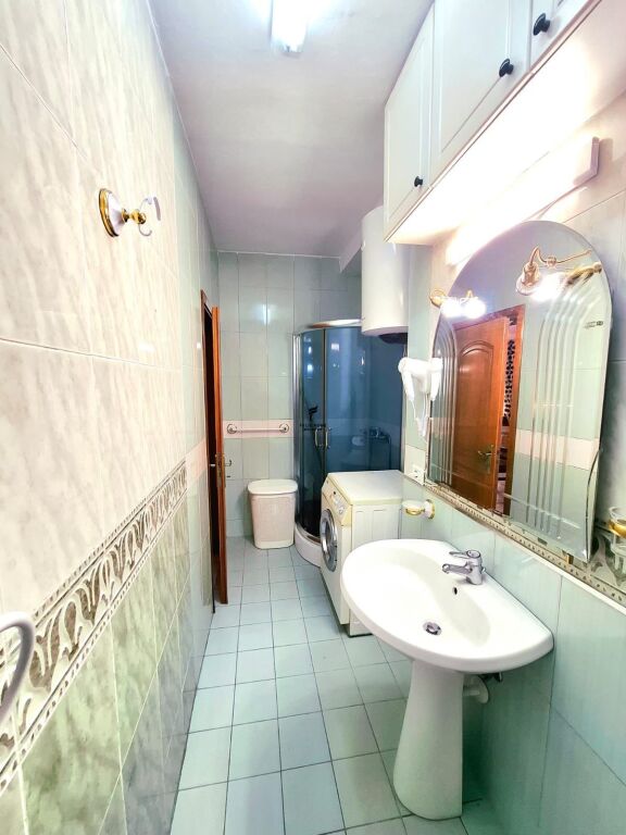 APPARTAMENTO IN AFFITTO 1+1 COMUNE DI PARIGI 50.000 LEKE FH-71301