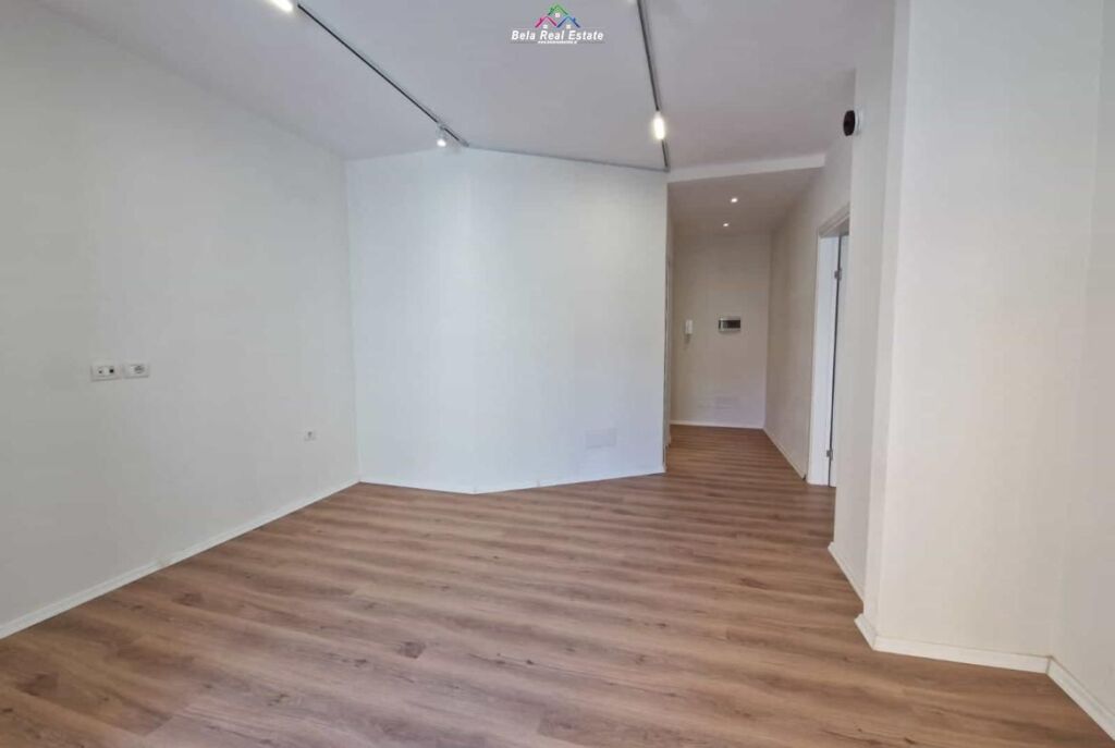 Zyre Me Qera 3+1+2 Tek Pazari i Ri ( ID BZ2929) Tirane