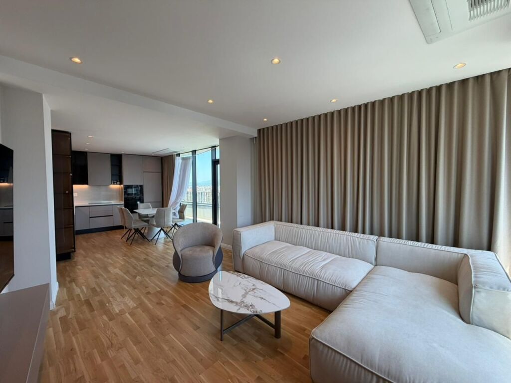 Apartament 3+1+Parking per qira tek Lake View Residence.