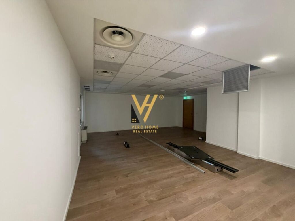 JEPET ZYRE 305 M2 ME QIRA TE GALERIA ETC 9.200 EURO