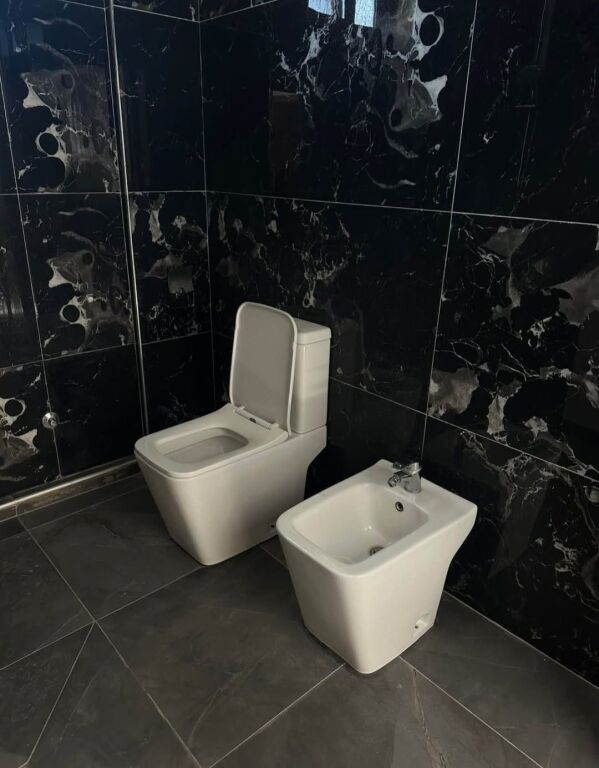 SHTEPI PRIVATE 2+1 ME QERA - ALLIAS, TIRANE