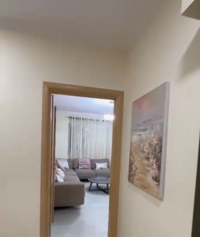 Shitet, Apartament 3+1+2, Porcelan, Tiranë