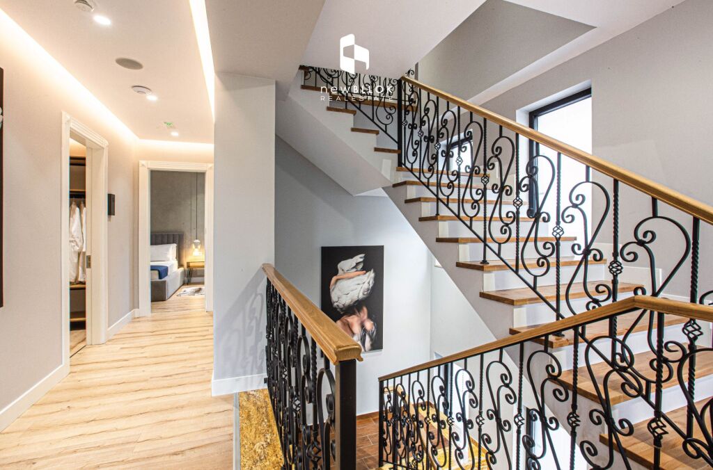 🏨 Hotel Modern Në Shitje - Korçë, Rr. e Vilave | me Pamje Panoramike mbi gjithë Korçën | 1,300,000 Euro🔥