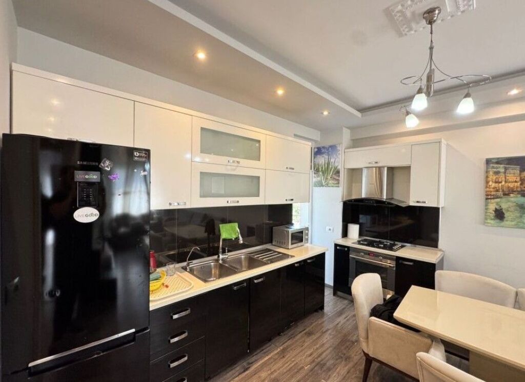 🏡 APARTAMENT 2+1+2 PËR SHITJE – KOPSHTI ZOOLOGJIK