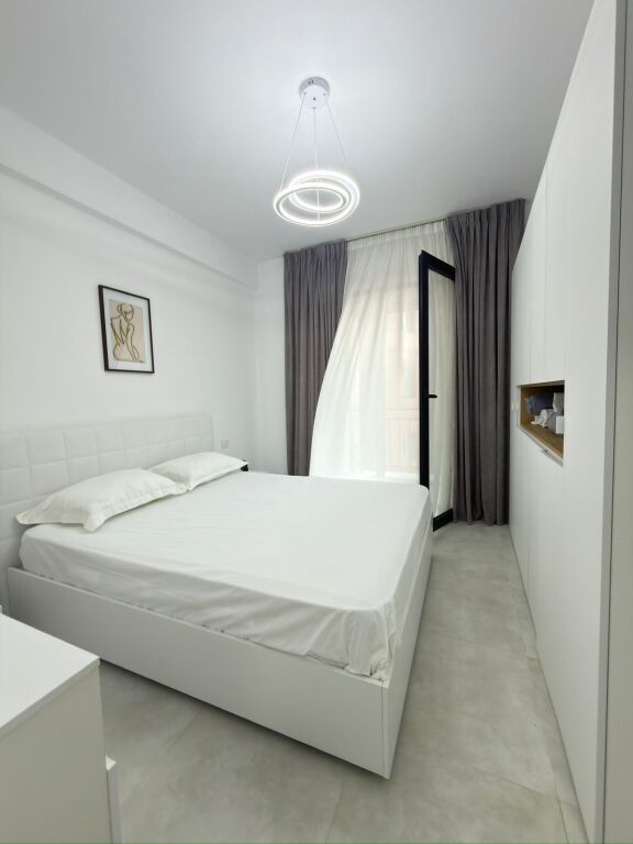 For rent 1+1+parking Urban Gate Astir 530€