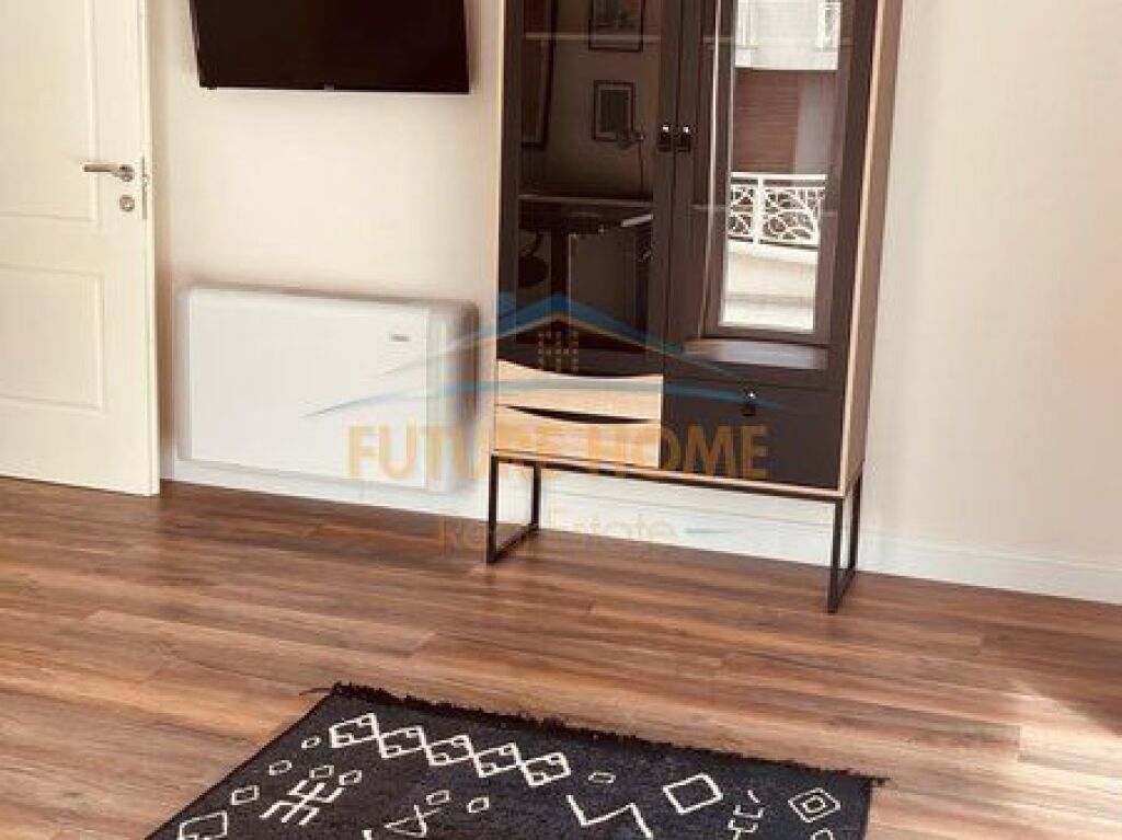 Qira, Vile, Farke e Vogel, Tirane