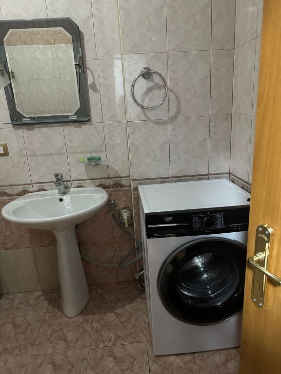 We rent a 2+1 apartment near Myslym Shyri