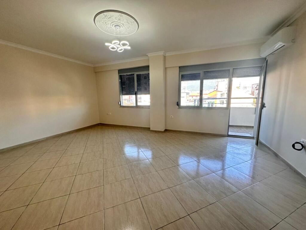 Jepet me qira apartament 3+1+2