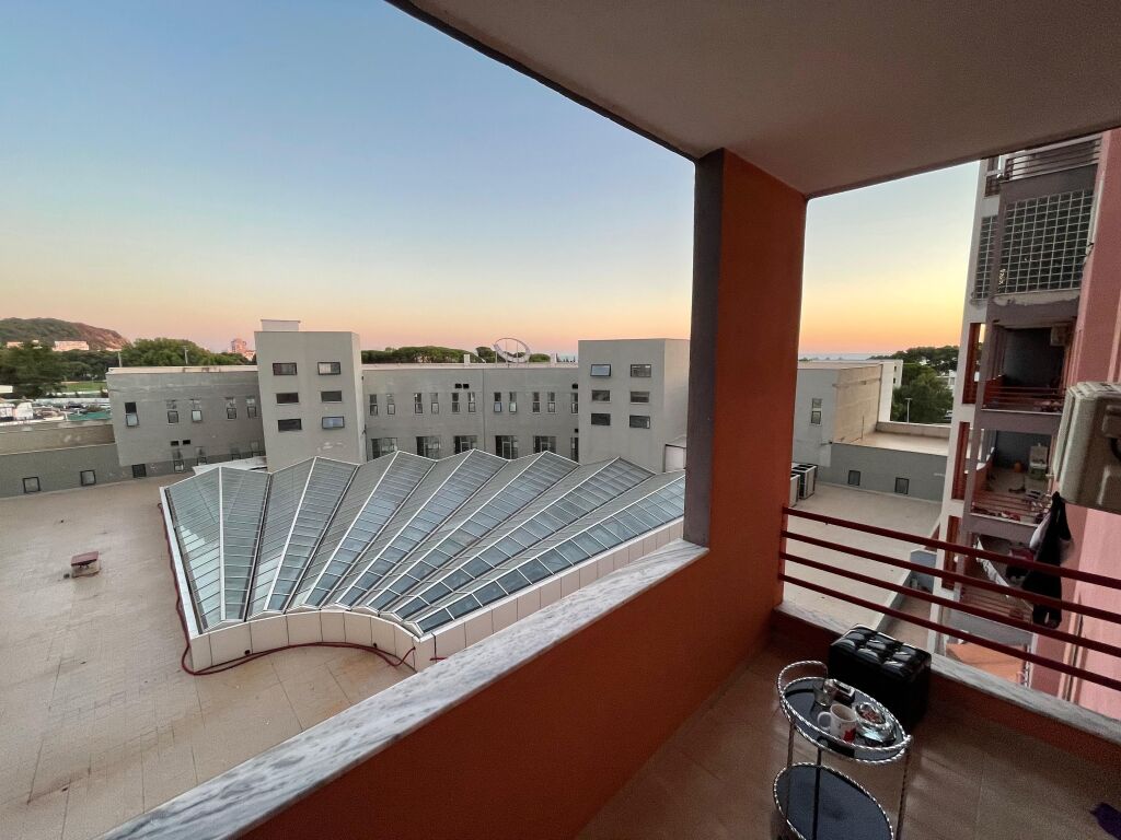 Shitet Apartament 1+1