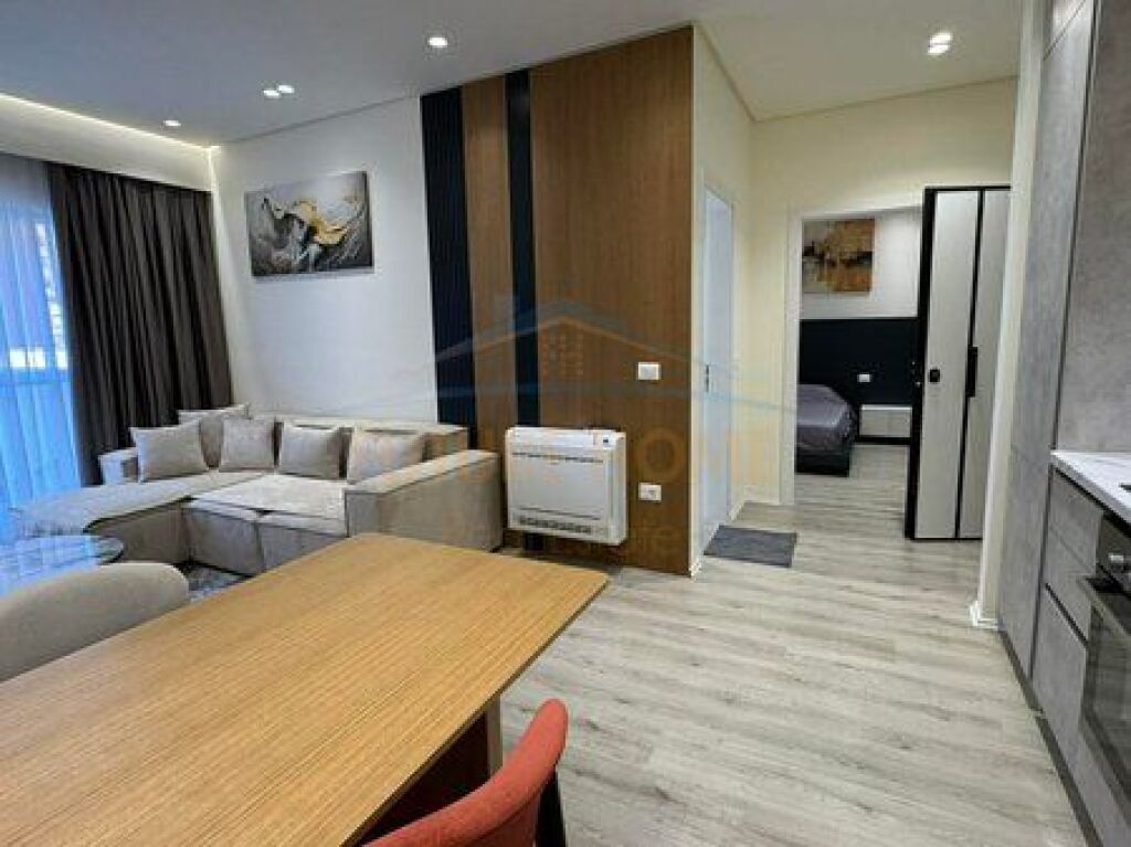 Affitto, Appartamento 1+1 + Posto Auto, Complesso Aura, Via Dritan Hoxha