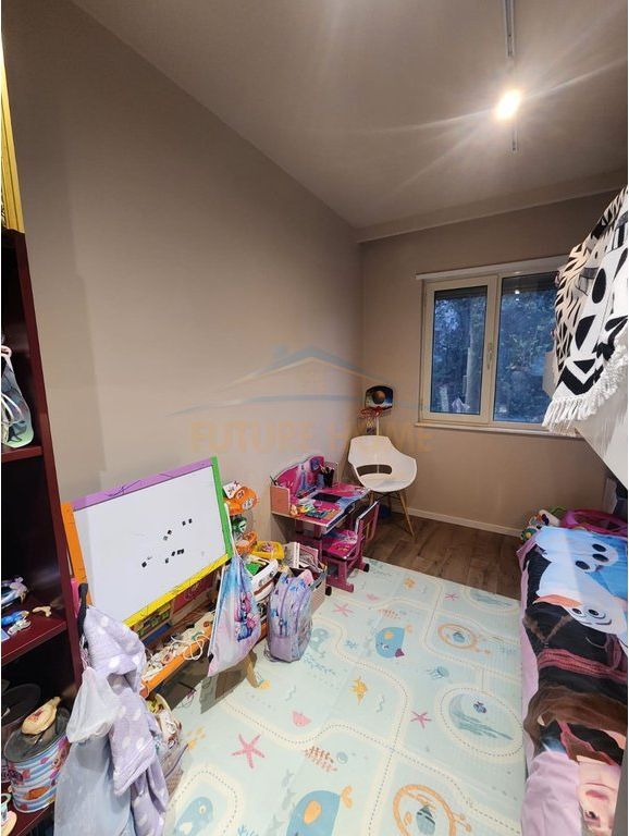 Qira , Apartament 2+1 , Rruga 24 Maj, Durres