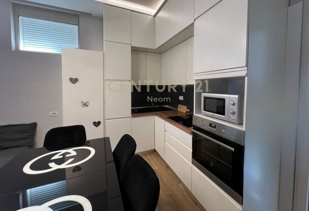 Apartament 1+1 per qera tek Liqeni i Thatë