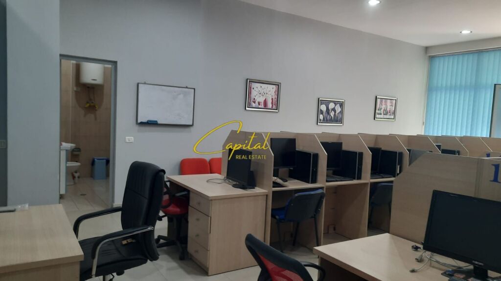 BUSINESS PREMISES FOR RENT 99 M2 FORMER PARK 80,000 LEKE