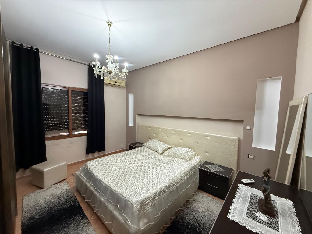 Jepet 🏠Apartment me qera 2+1 me parking 🅿️📍prane Casa Italia, e mobiliar pjese e nje vile✨