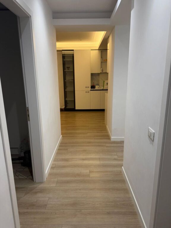 2+1,me parkim,kodra e diellit 2,1100 euro