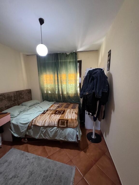 Shitet apartament 2+1 tek rruga 5 Maji
