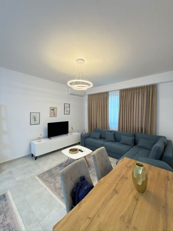 For rent 1+1+parking Urban Gate Astir 530€