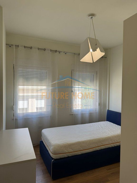 Qera, Vilë, White House Residence, TEG