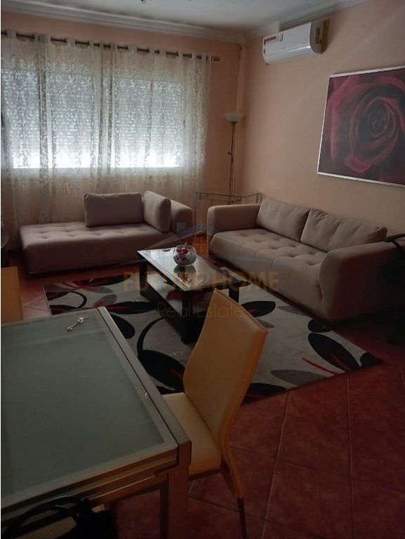 Qera Apartament 1+1 , Rruga e Portit , Durres
