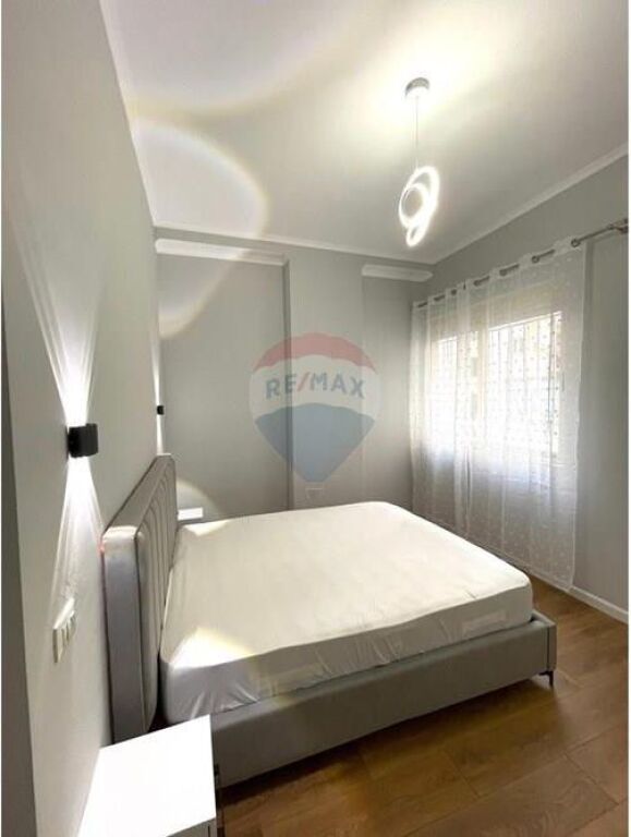 Apartament - Për Shitje - Rruga Sotir Caci, Tiranë