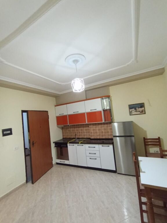 Jepet me qira apartament 2+1