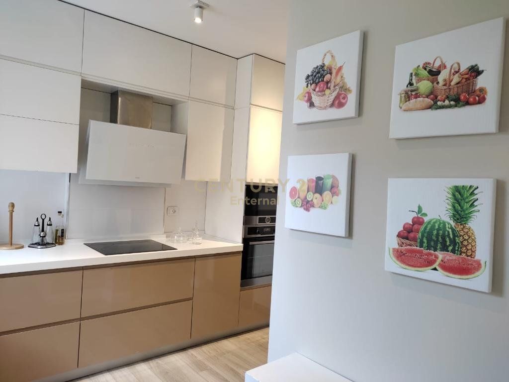 Apartament 3+1+2 per qira te Nobis, Liqeni