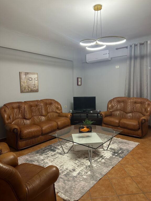 We rent a 2+1 apartment near Myslym Shyri