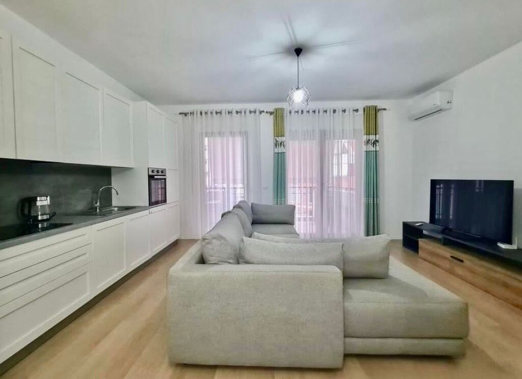 Apartament 1+1 per Qera Kompleksi Delijorgji