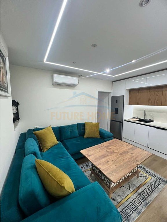 Affitto, Appartamento 2+1 + Veranda, Ex Campo di Aviazione, Tirana